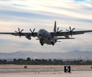 US military aircraft using El Salvadorian international airport